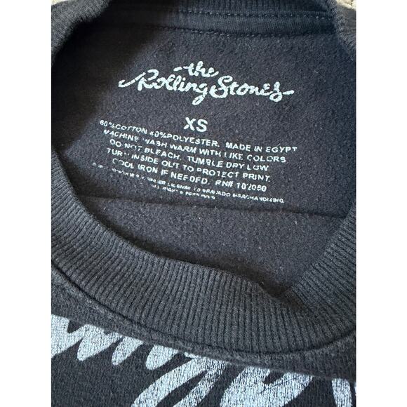 Rolling Stones Women's Black Leopard Print Tongue Crewneck Sweatshirt Sz XS Rock - Picture 3 of 4